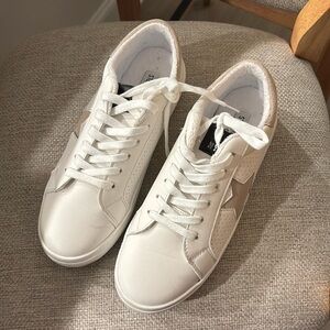 Steve Madden Sneakers